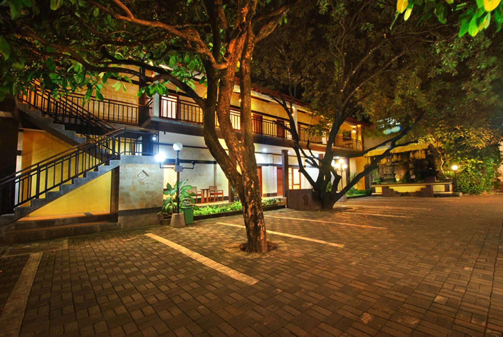 Hotel Yulia Kuta